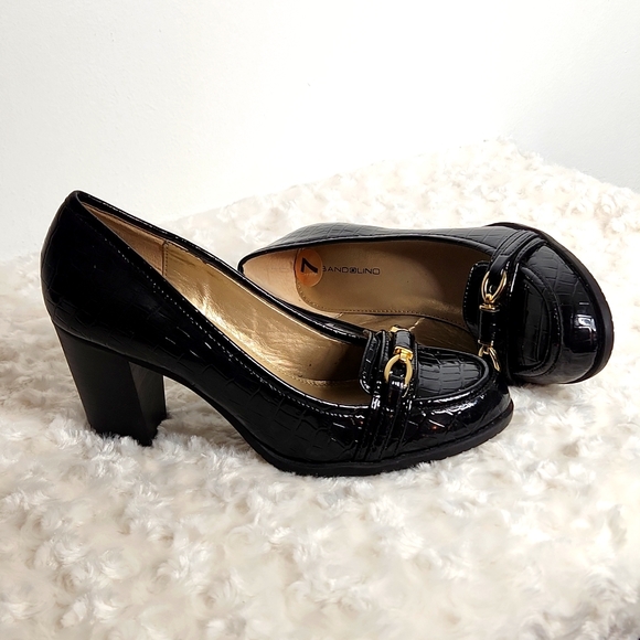 Bandalino Patten Leather Aligator Embossed Heels - Picture 16 of 16